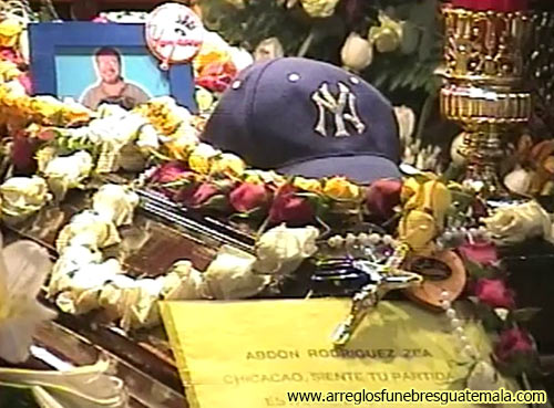 flores funeral en capillas señoriales zona 9